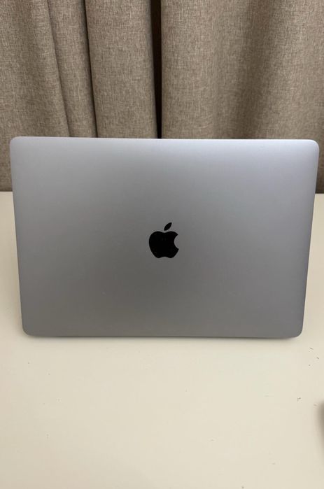 MacBook Pro 2018 13 inch 256 GB