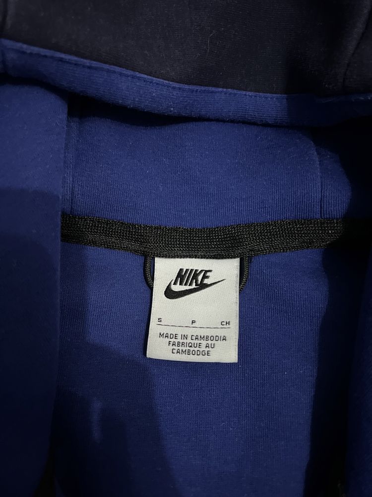 Nike Tech Fleece