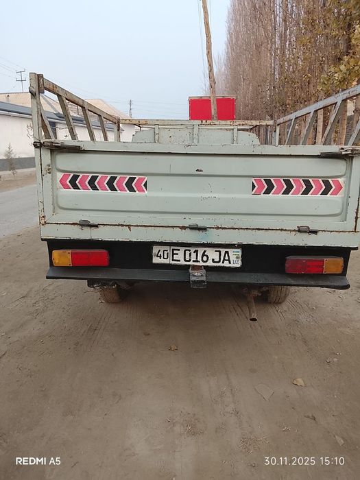 Pikap sotiladi 1992 yil