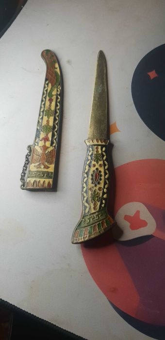 Cutit de bronz vechi