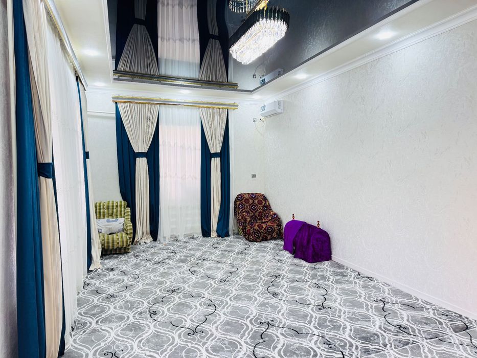 Ховли сотилади. Продаётся коттедж