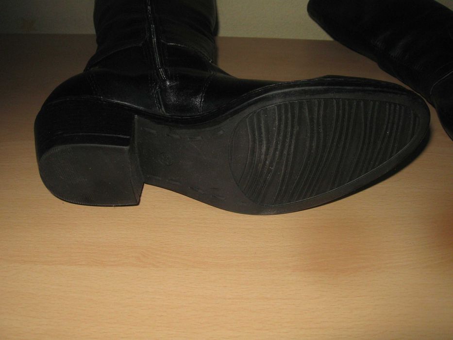 Шити и лепени кожени нови ботуши