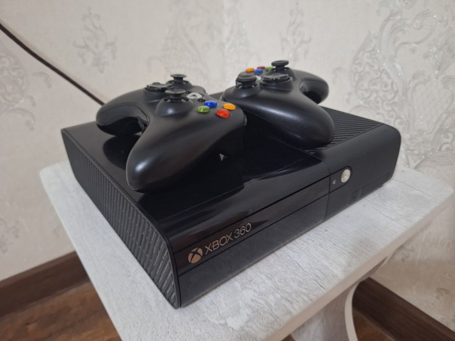 Продам иксбокс 360 прошытый