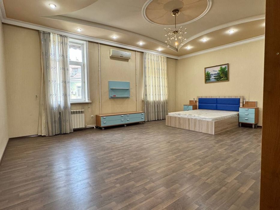 Продается 4х комнатная квартира на улице Чехова, ор Bon