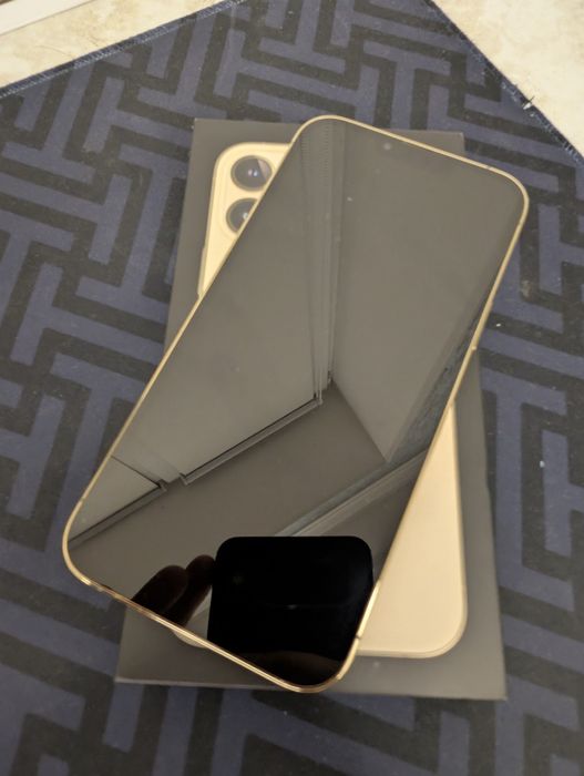 Продам Iphone 13 pro max