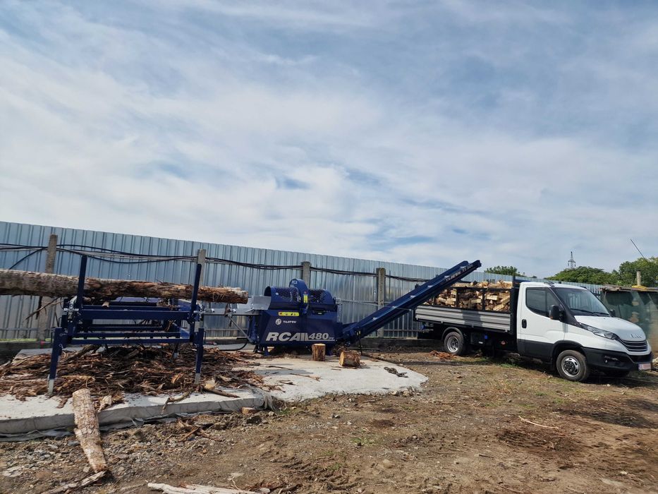 Lemn de foc cu transport la domiciliu.