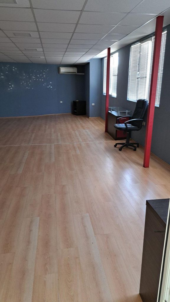 Дава се под наем Офис в Бургас, Център - 80 кв.м за 1300 € - Снимка #3