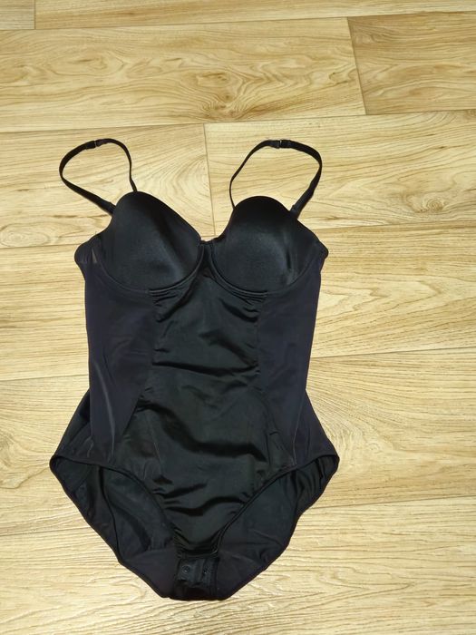 Body damă John Lewis