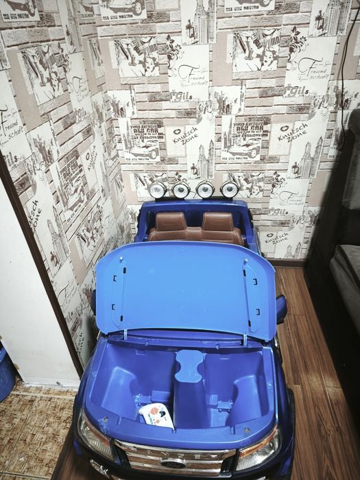 Электромобиль детский