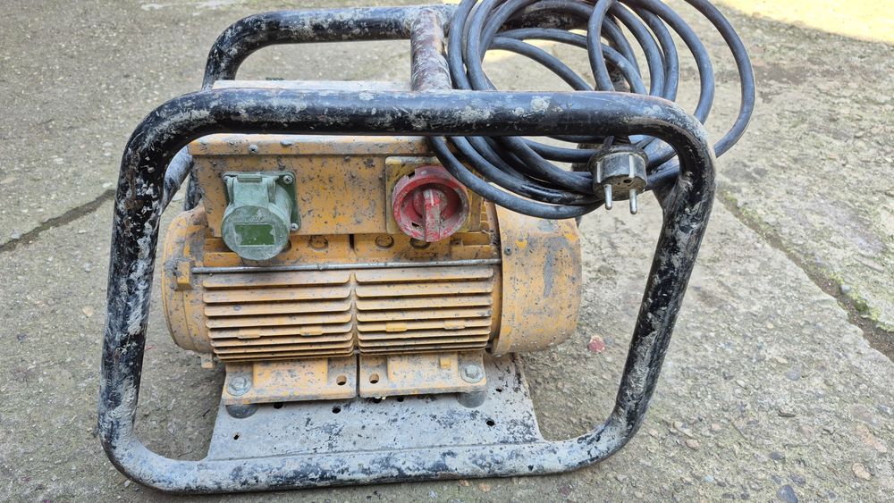 Convertizor electronic pentru vibrator de beton ENAR AFE 2000 MT