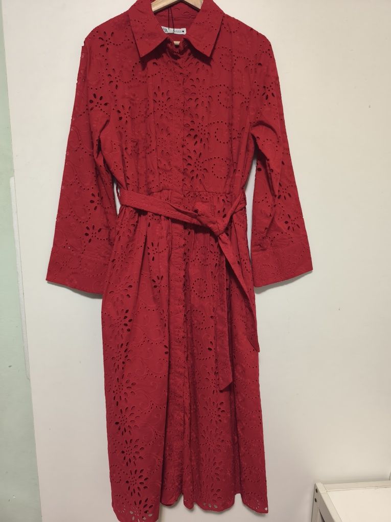 Rochie nouă, broderie, Zara, M, S