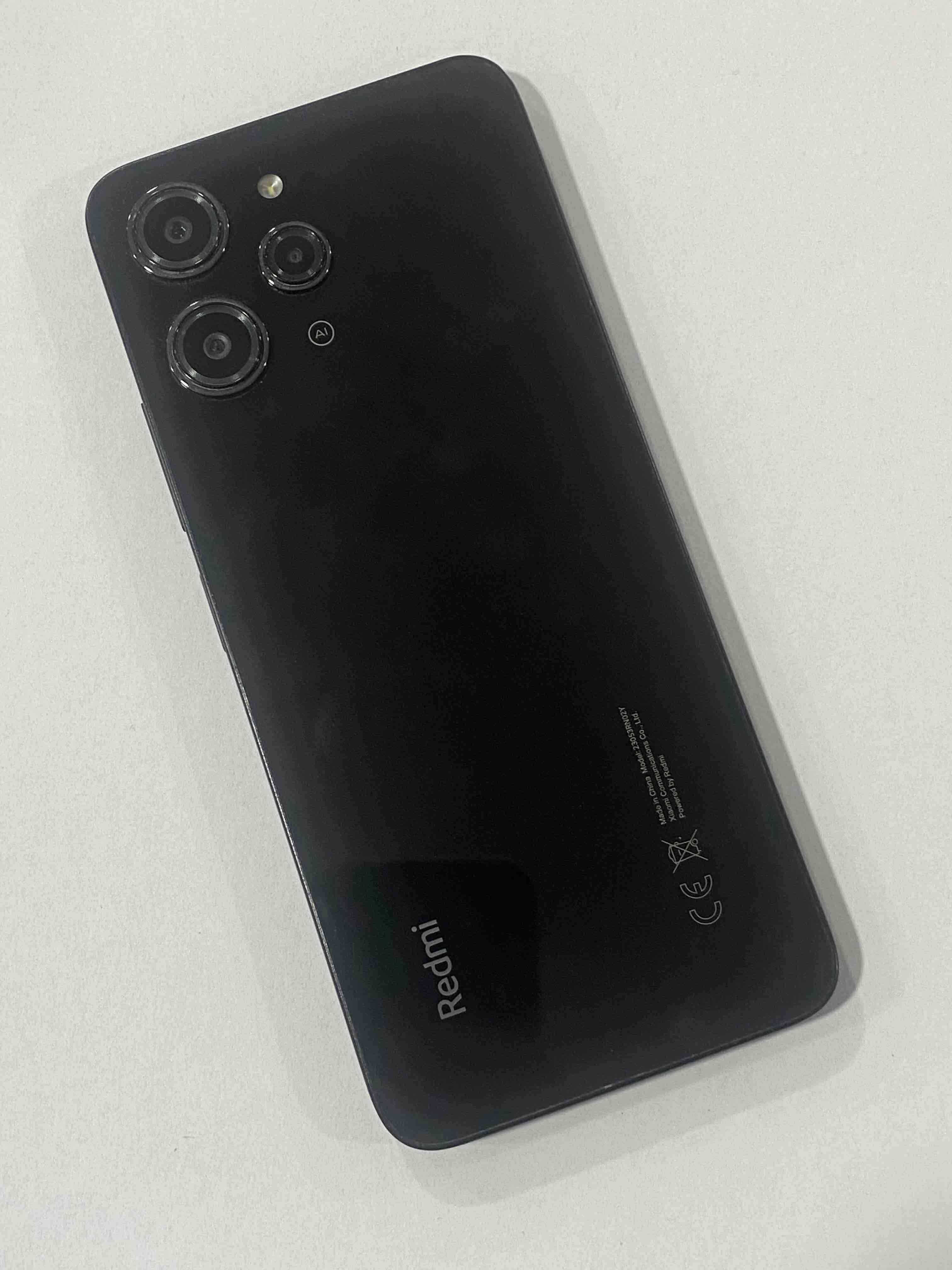 Продавам Redmi 12 128GB