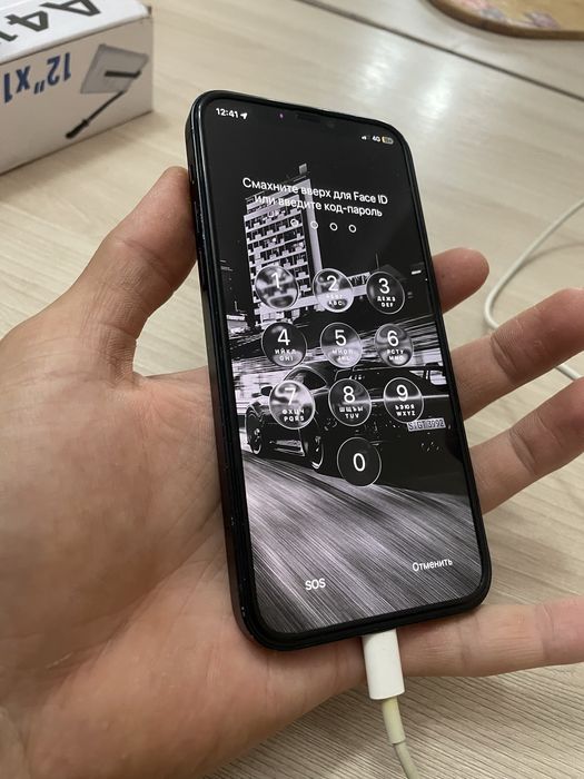 Продам айфон 12 или на машину с доплатой