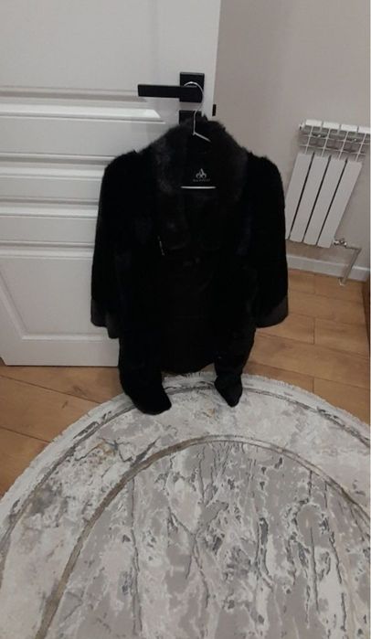 Продам шубу норковую