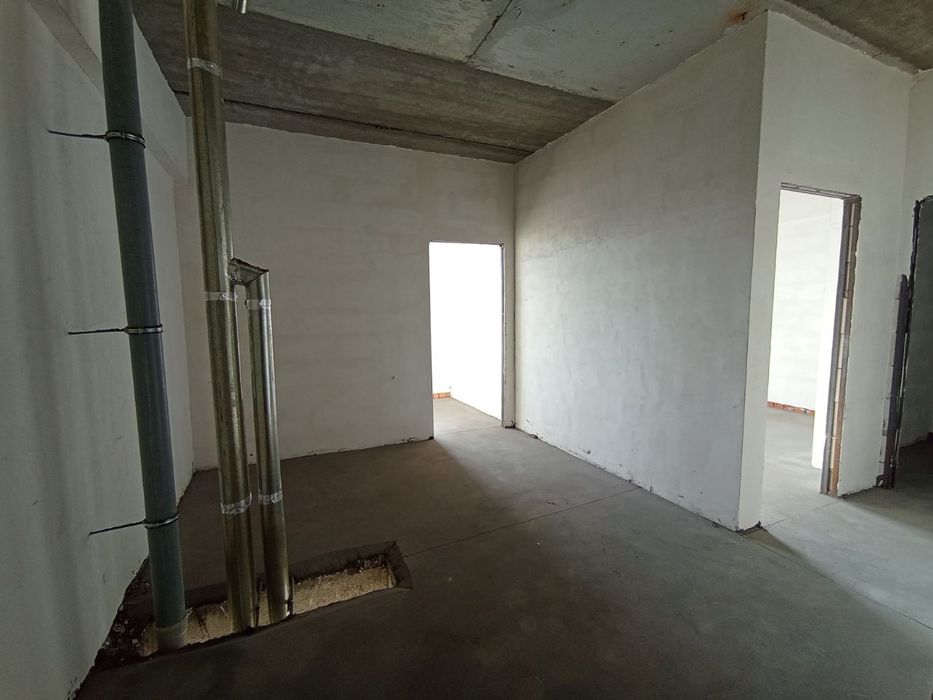 1 хонали уй сотилади.