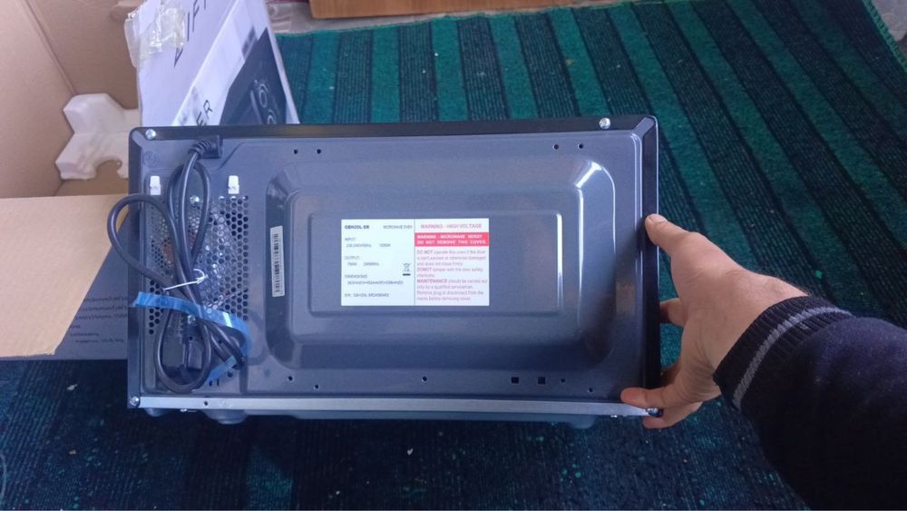 Mikrovolnovka Ziffler 20L