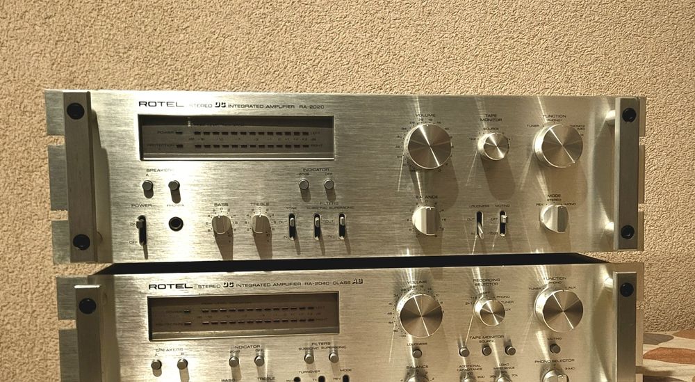 Rotel amplificator radio