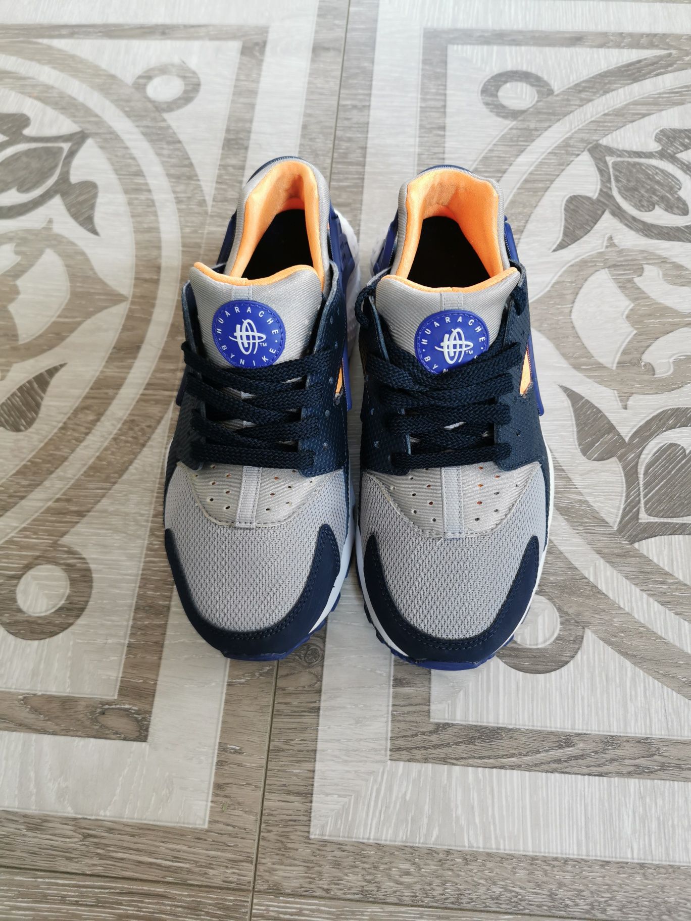 Оригинални маратонки NIKE huarache