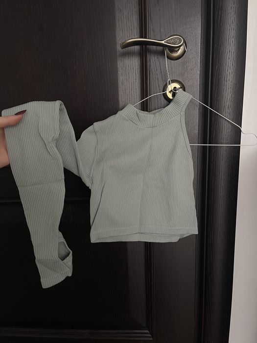 Bluza Zara cu o maneca