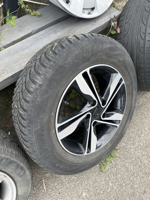 Оригинални гуми с джанти за датчия