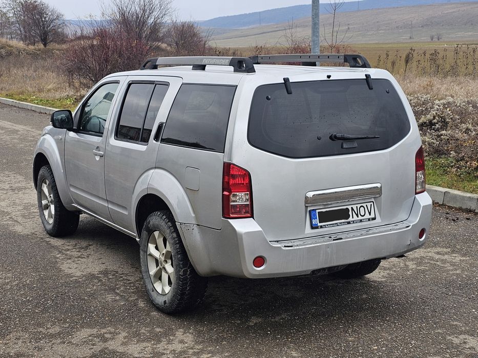 Nissan Pathfinder 4x4 - 2.5 diesel 7 locuri 2007 Euro4