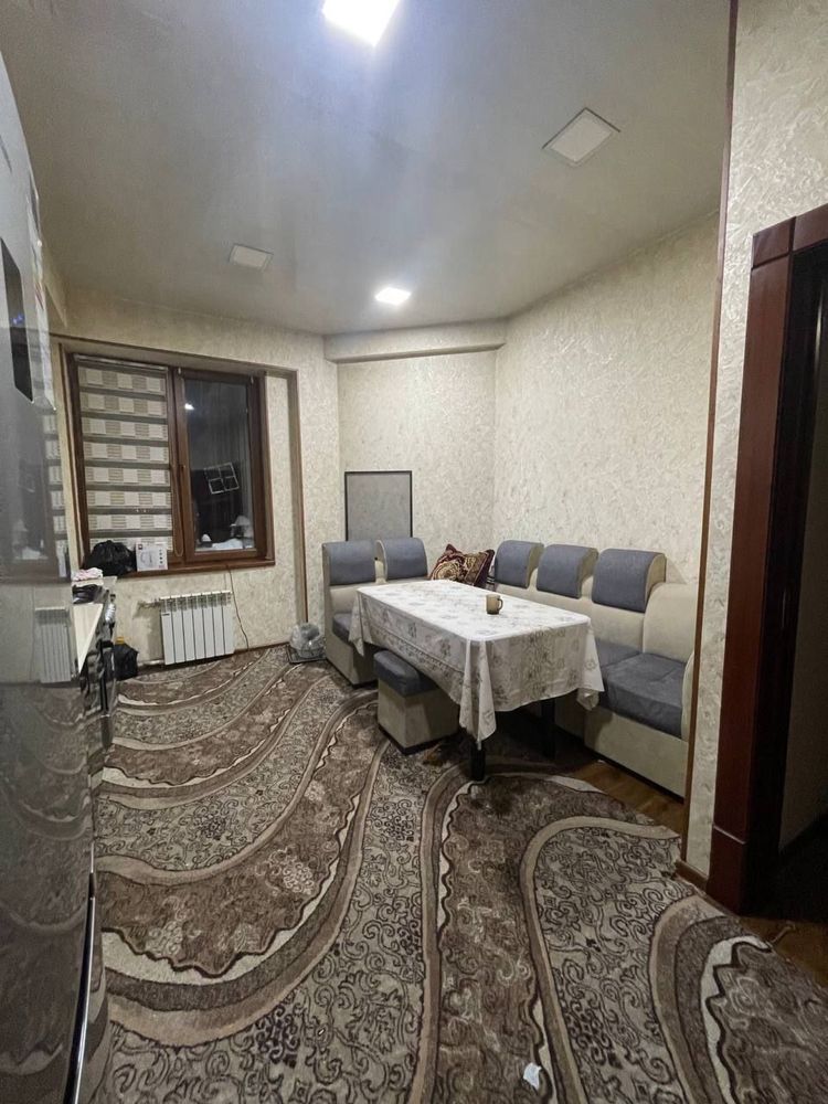 Kuvartera 4 xonadan iborat