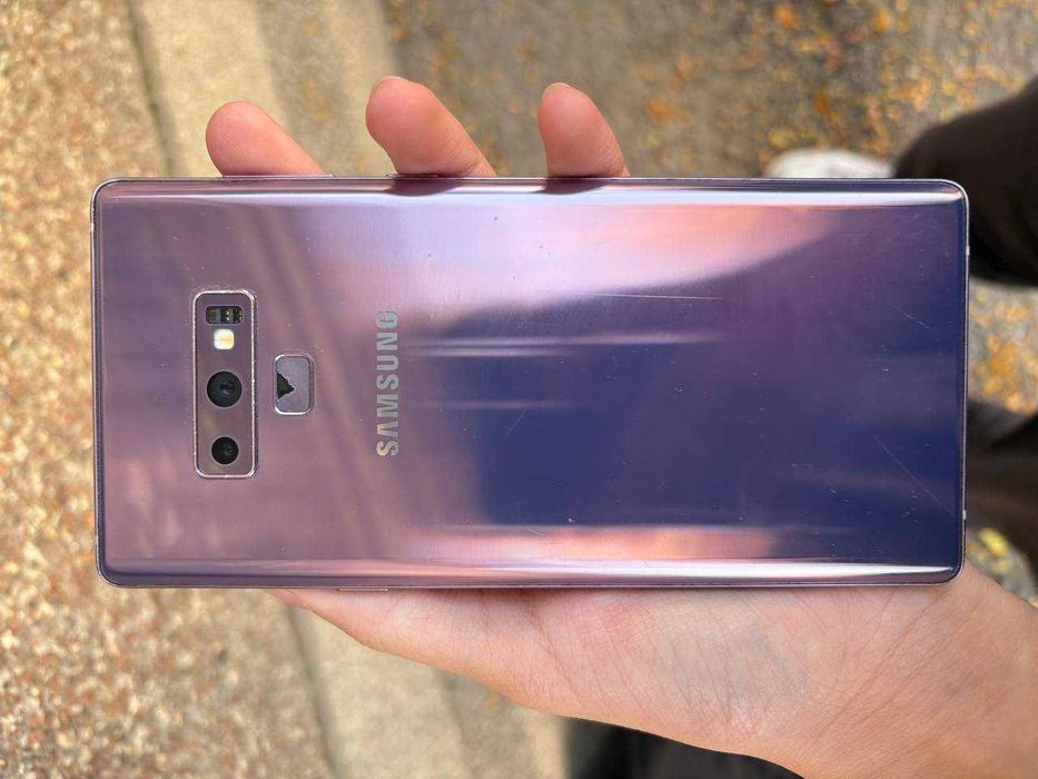 Продам Samsung Note 9