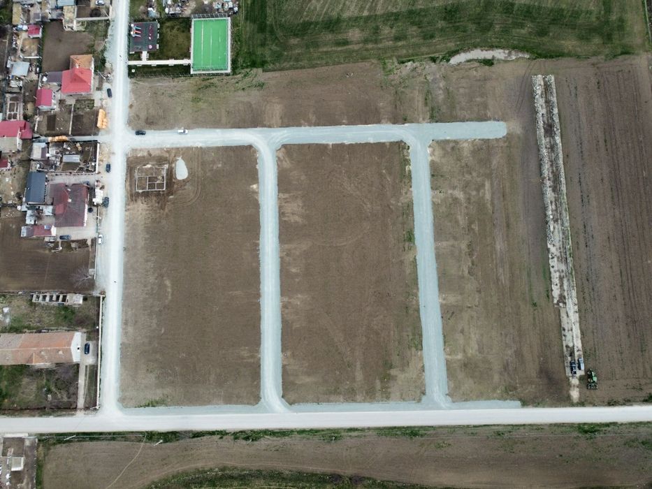 teren intravilan (loturi pentru casa)