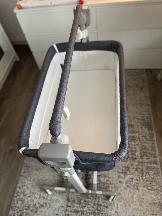 Patut pentru bebelusi cu functie de leganare si muzicala