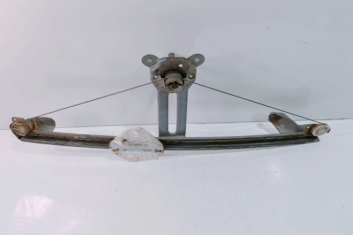 Macara  stanga spate 118466 Dacia Logan prima generatie (facelift) se