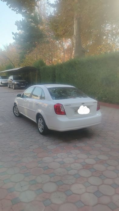 Продам LACETTI 1.6