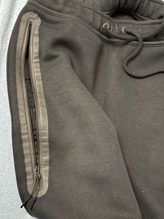 Pantaloni Nike Tech Fleece