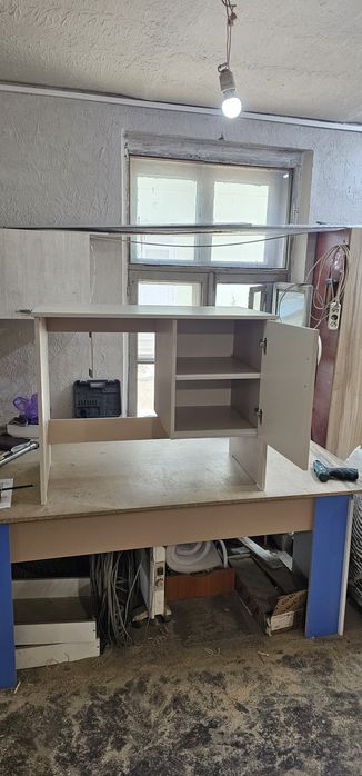 стол для учёбы в детскую