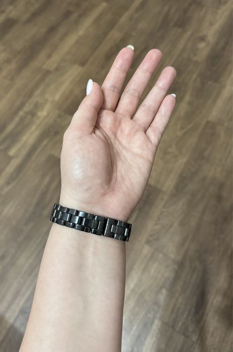 Часы Chanel с керамисеским ремешком