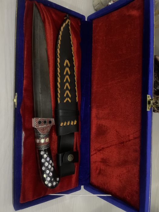 suvenir sovg'a pichoq qolipi bilan