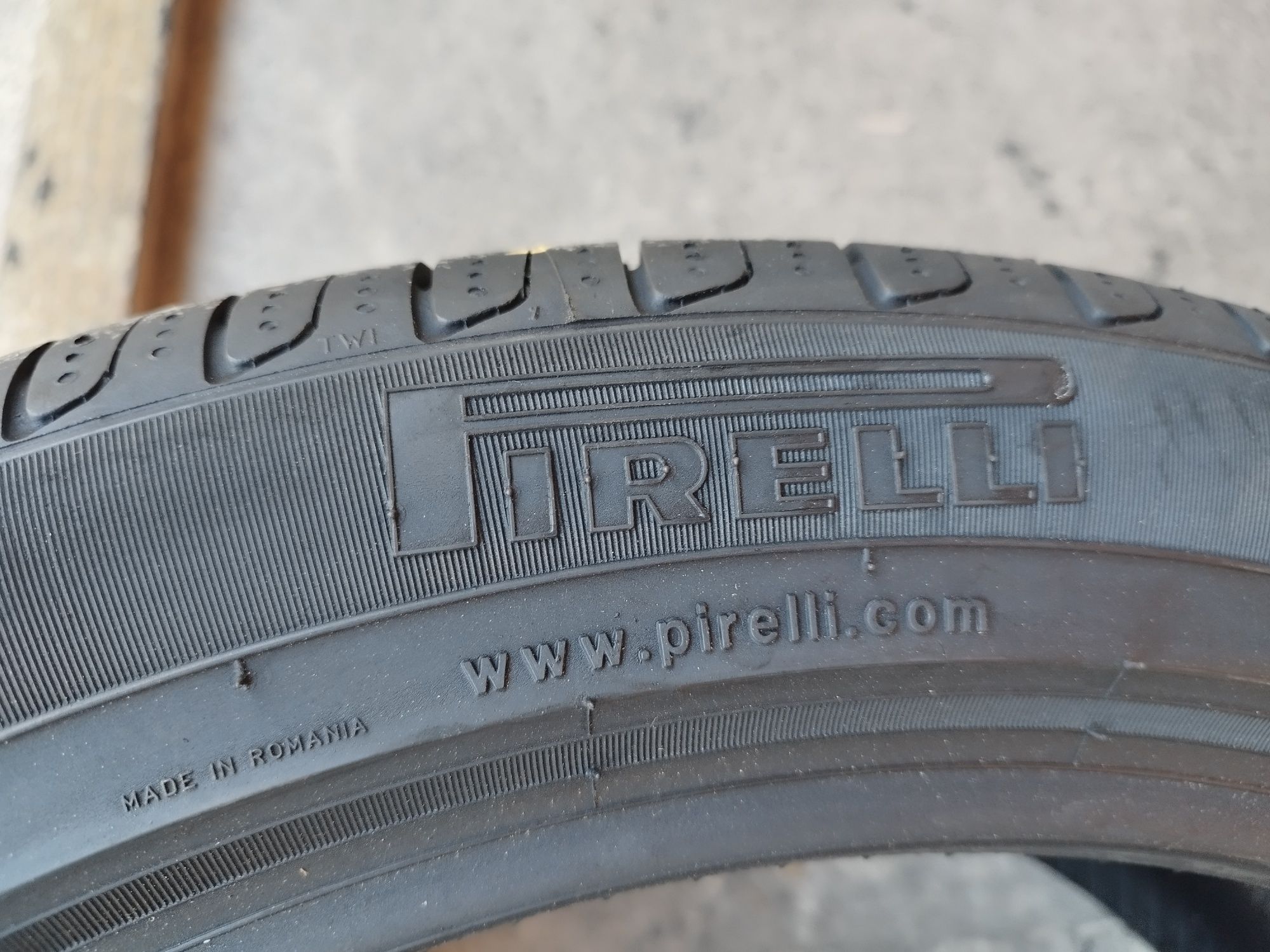 4 anvelope de vară Pirelli fata 235/45/20 spate 255/40/20