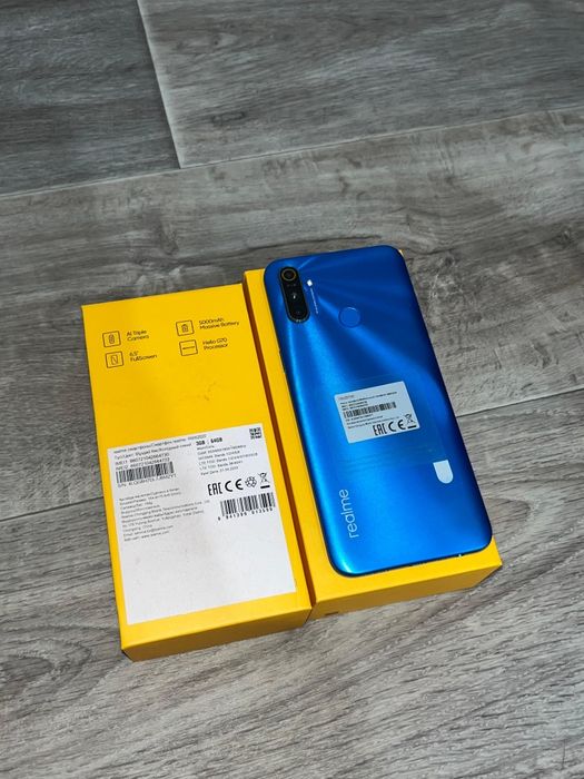 Realme C3 на 64 гб
