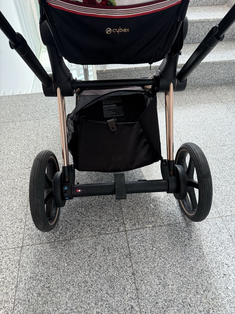 Количка Cybex e-Priam
