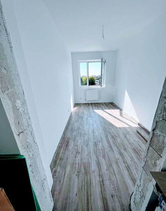 zugravit,gletuit,parchet,gresie,faianta,reparatii,tapet ,foto tapet