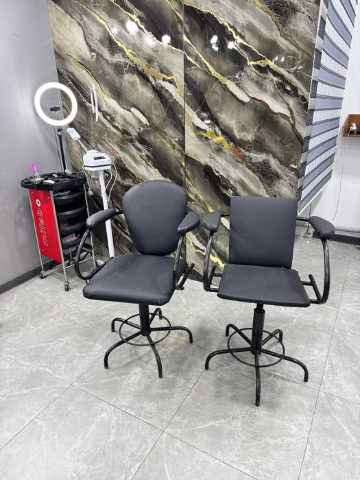 Sartaroshxonaga 2 ta kreslo