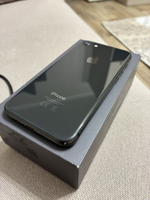 Iphone 8, 256GB в хорошем состоянии.
