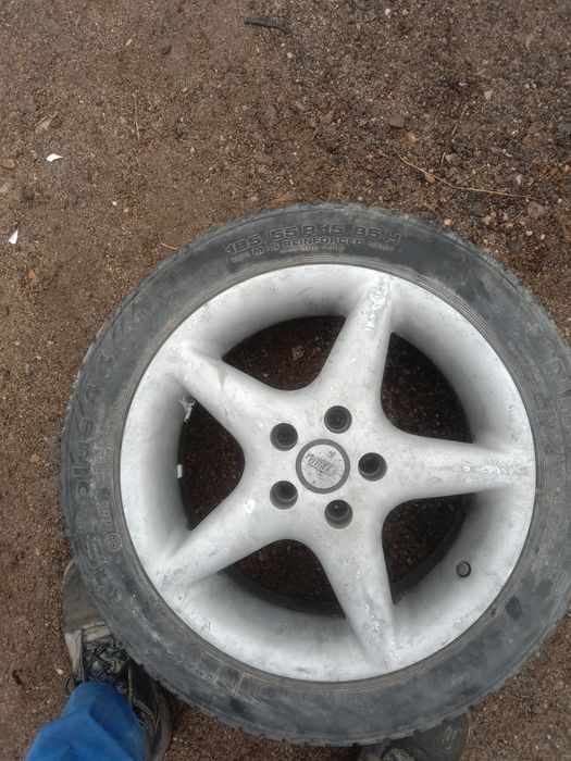 Продам на запаску 1 штук р 15