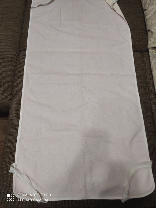 Наматрасник детский не промокаемый в отличном состоянии