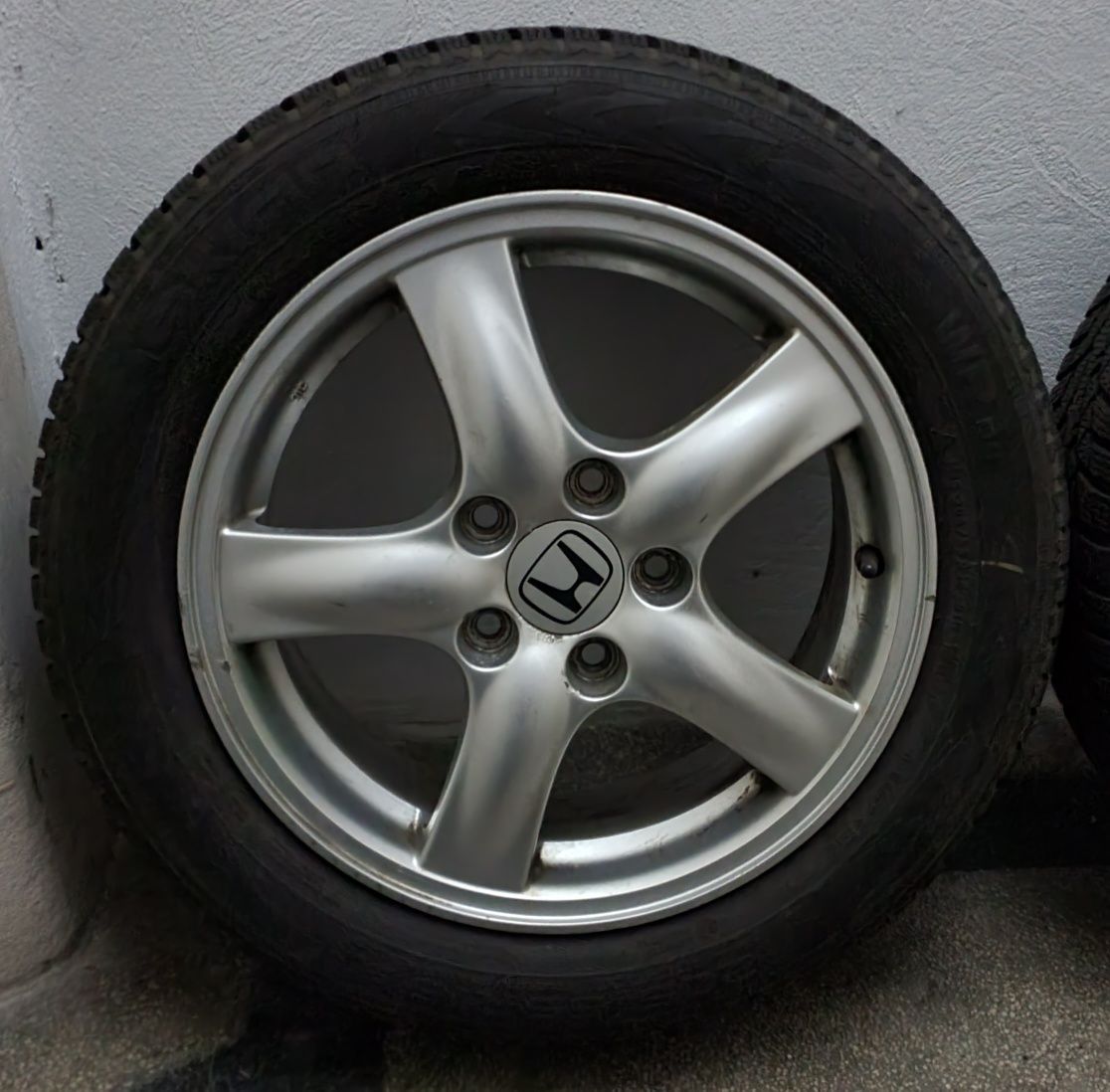 Jante Honda 16", 5x114,3, et 55, 6,5 J cu anvelope iarna Nokian WR D4