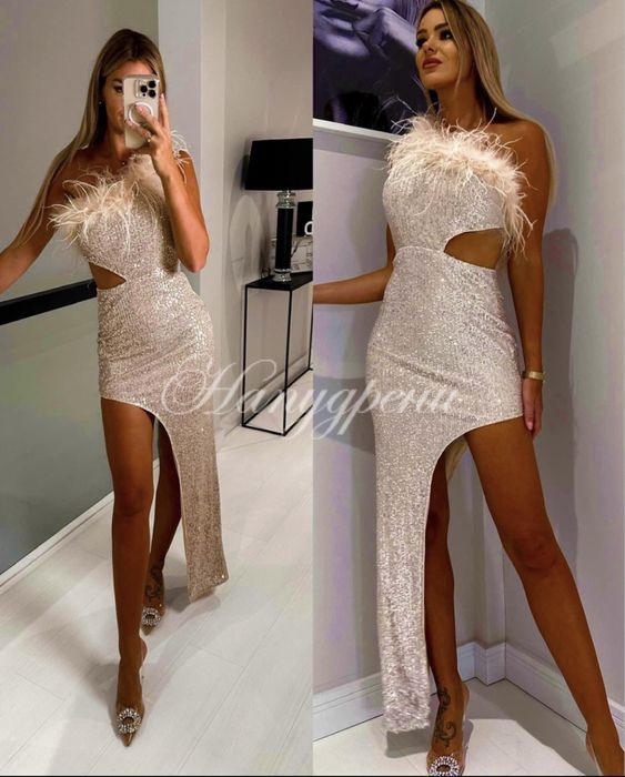 Елегантна рокля с пера и пайети