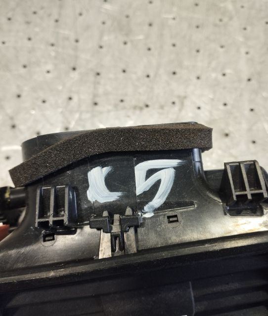 Grila ventilatie bord dreapta 9227768-05 BMW X5 E70 (facelift)