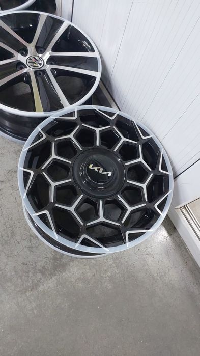 Диски на Хюндай акцент р15