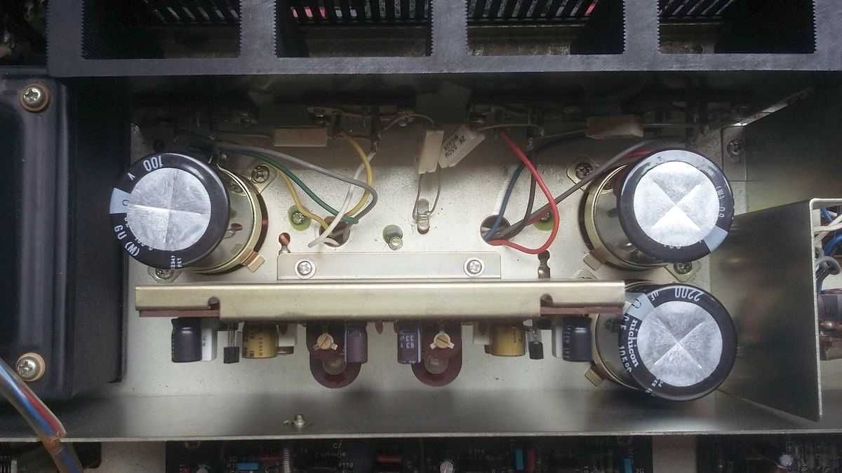 Amplituner vintage Sansui 2000a
