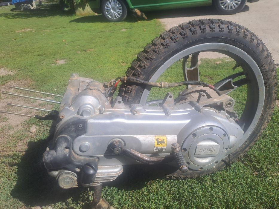 Vând Aprila Scarabeo motorizare Liberty 4t 49cc