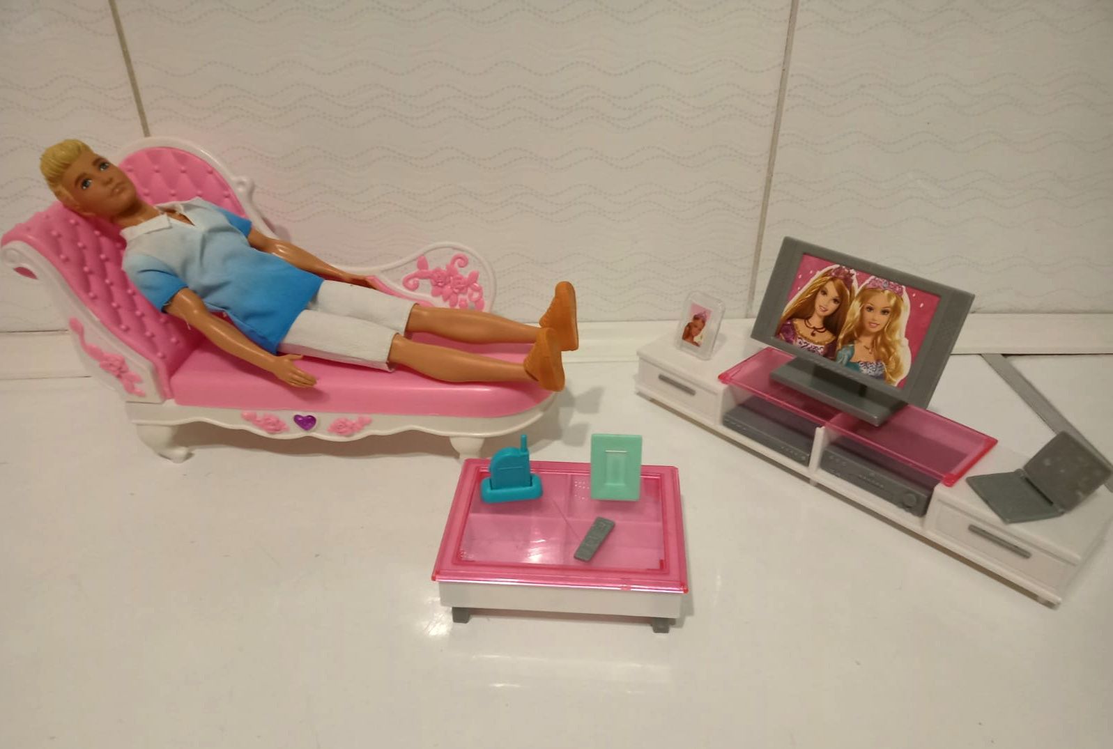 Наборы мебели для Барби
